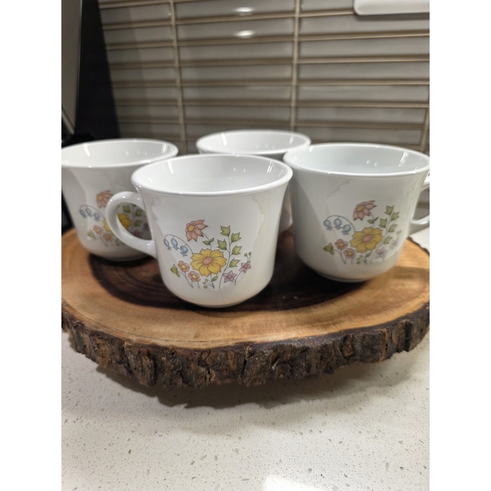 Four Corning Spring Meadow Coffee Cups